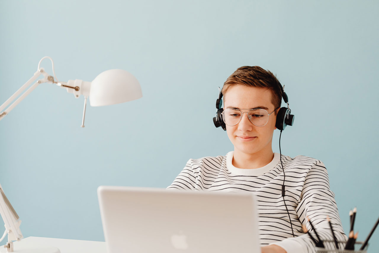 adolescentes a estudiar ingles